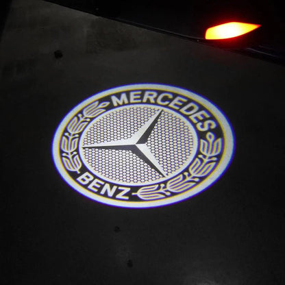 Auto Logo Projector Verlicht Je Instap Met Een Stijlvol Logo