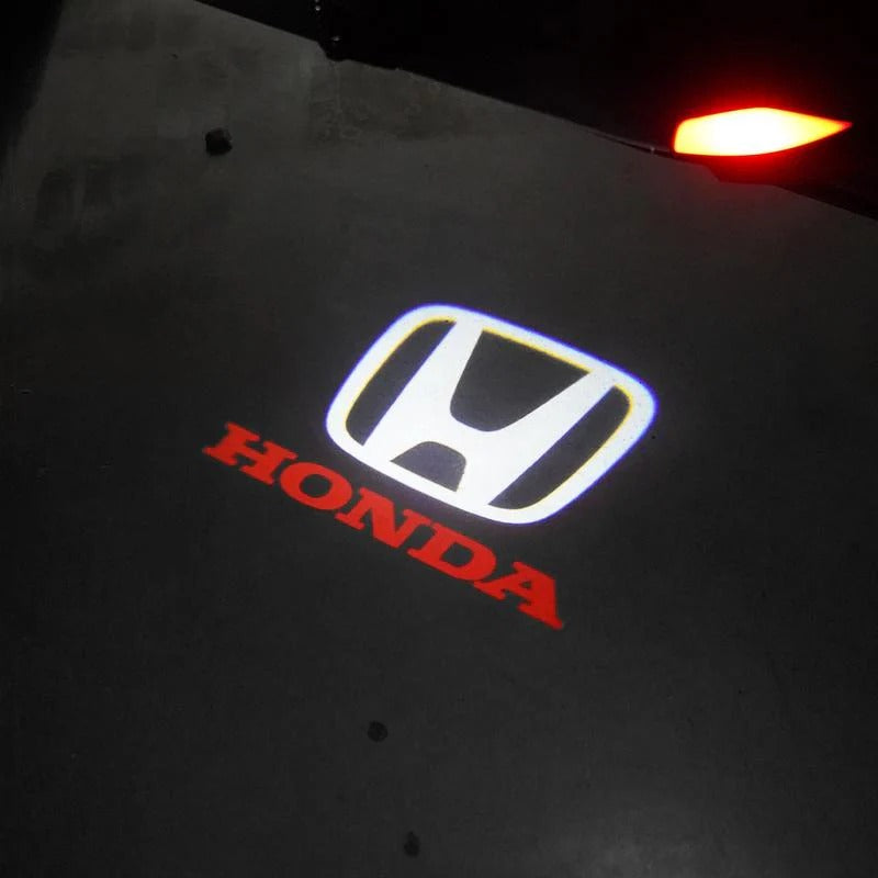 Auto Logo Projector Verlicht Je Instap Met Een Stijlvol Logo